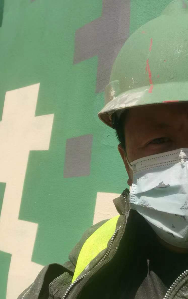 怒江迷彩漆未完全固化；